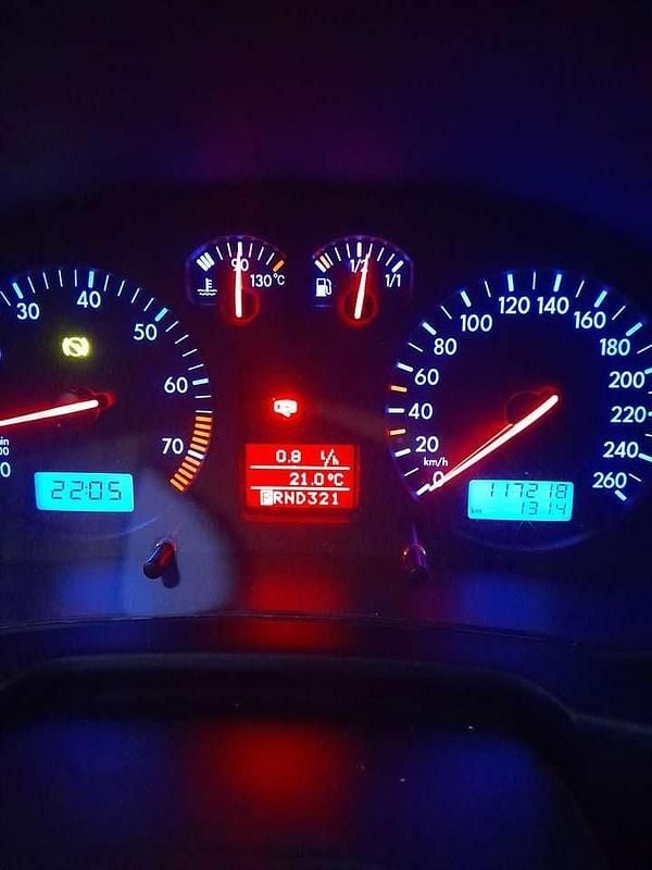 Grün Gebraucht 2002 VW Golf IV Limousine | 2.500 € (Fairer Preis) - Bild 1/4