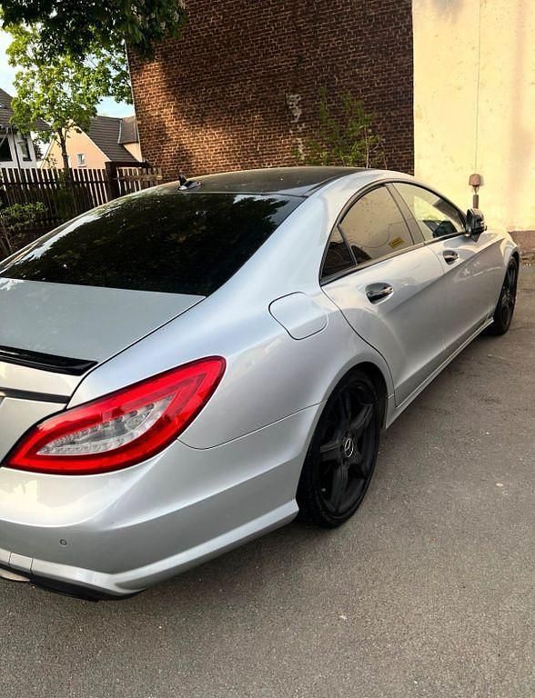 Gebraucht Mercedes CLS350 265 PS (194 kW) 2014 Silber Limousine