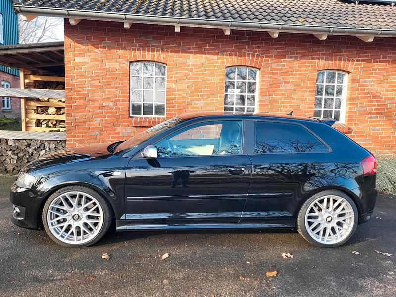 Schwarz Gebraucht 2007 Audi S3 Performance Limousine | 9.500 € (Superpreis) - Bild 1/4