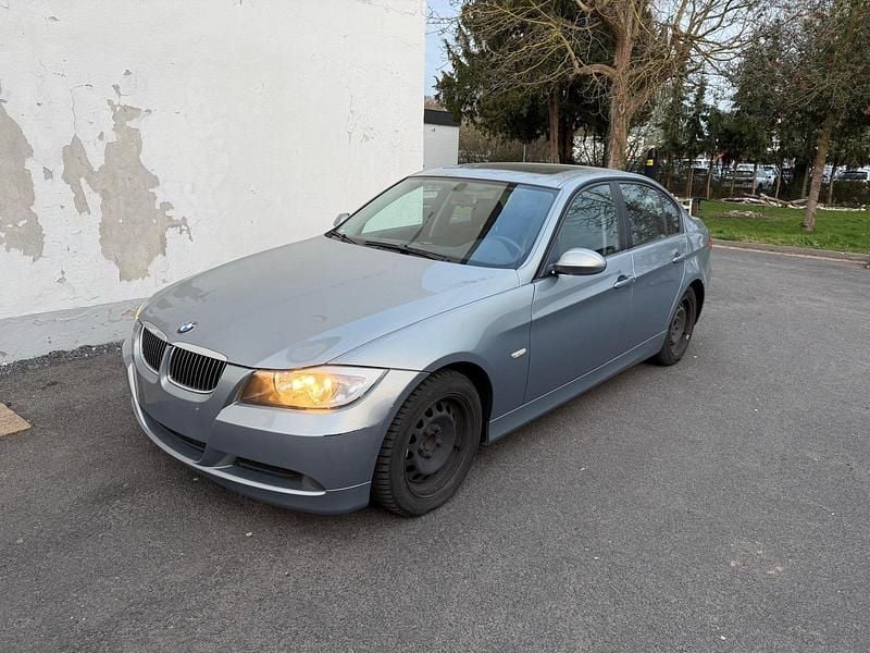 Gebraucht BMW 320 163 PS (119 kW) 2005 Andere farben Limousine