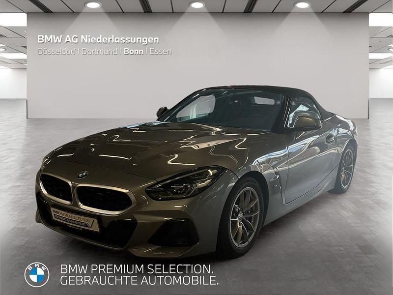 Grau Gebraucht 2025 BMW Z4 Sport Line Cabrio | 43.399 € (Guter Preis) - Bild 1/4