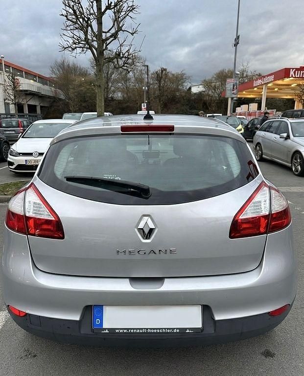 Gebraucht Renault Mégane 101 PS (74 kW) 2013 Grau Limousine