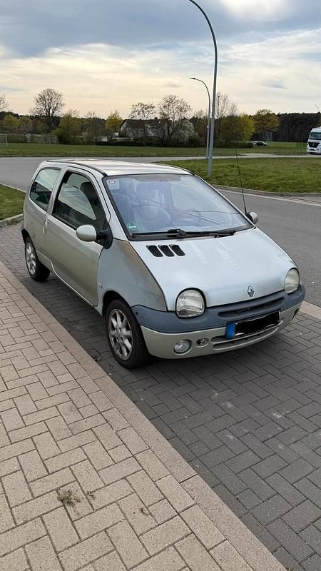 Second-hand Renault Twingo 75 CP (55 kW) 2001 Gri Hatchback