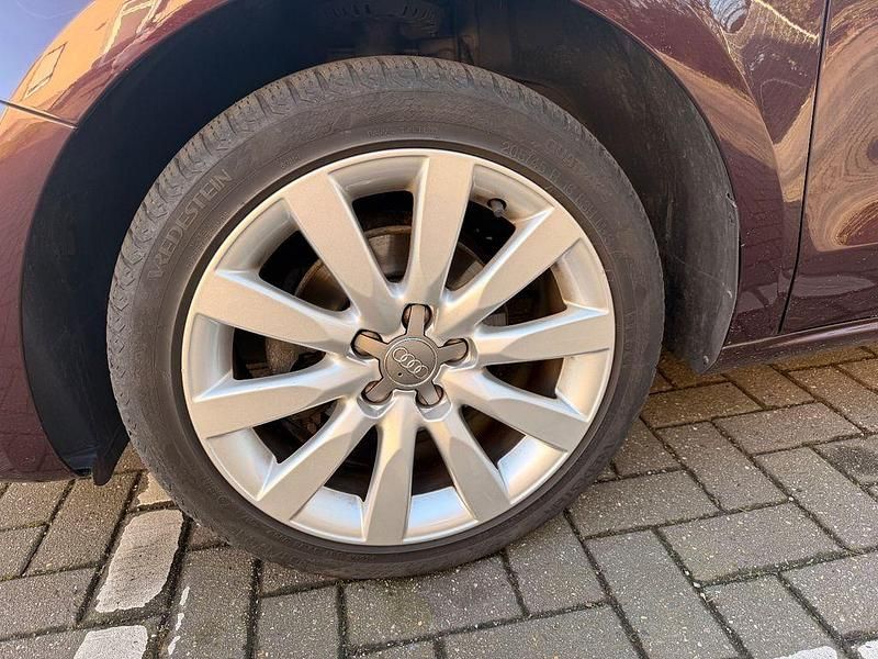 Gebraucht Audi A1 Sportback Ambition 90 PS (66 kW) 2012 Rot Kleinwagen