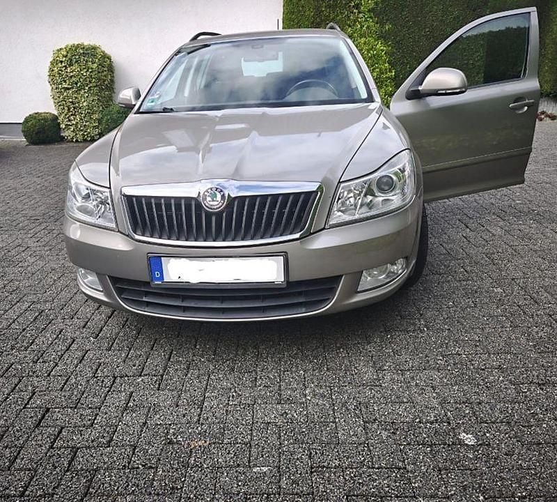 Gebraucht 2011 Skoda Octavia Impuls Edition Kombi | 5.750 € - Bild 1/4