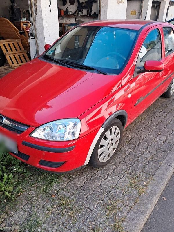 Rot Gebraucht 2006 Opel Corsa Limousine | 550 € - Bild 1/1