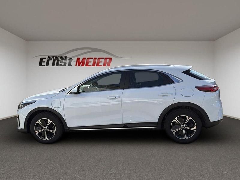 Gebraucht Kia XCeed Vision 105 PS (77 kW) 2022 (wd) cararraweiss SUV
