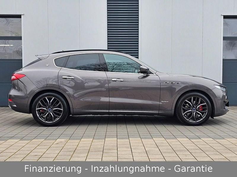 Gebraucht Maserati Levante 349 PS (256 kW) 2018 Grau SUV