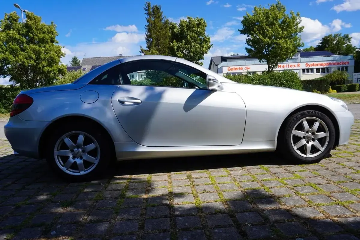 Gebraucht Mercedes SLK200 184 PS (135 kW) 2008 Silber Cabrio