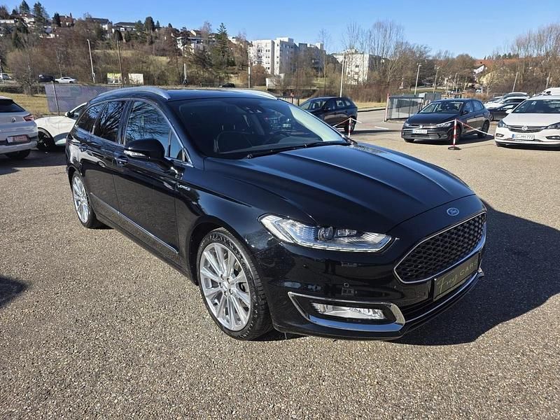 Gebraucht Ford Mondeo Vignale 211 PS (155 kW) 2016 Schwarz Kombi