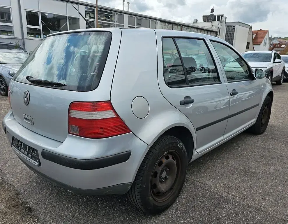 Gebraucht VW Golf IV Trendline 75 PS (55 kW) 2003 Silber Limousine