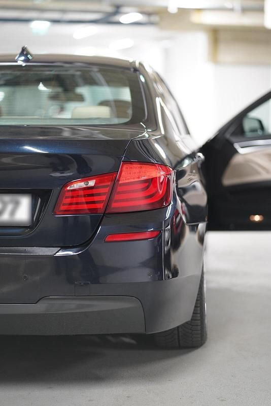 Gebraucht BMW 520 M Sport 163 PS (119 kW) 2011 Blau Limousine