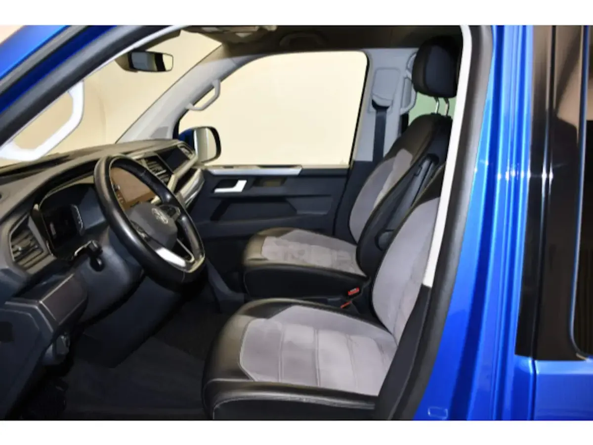Käytetty VW Multivan Generation Six 204 HP (150 kW) 2022 Tila-auto