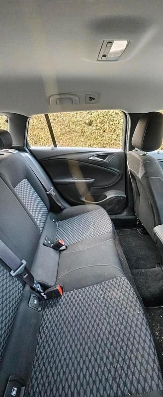 Gebraucht Opel Astra 105 PS (77 kW) 2019 Rot Kombi