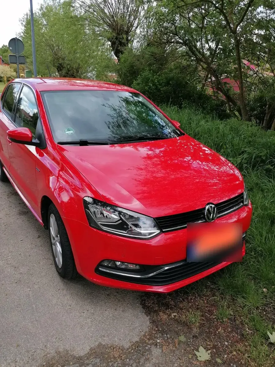 Gebraucht VW Polo 60 PS (44 kW) 2015 Rot Kleinwagen