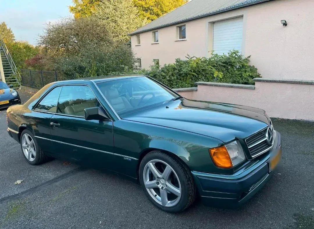 Gebraucht Mercedes E300 220 PS (161 kW) 1991 Grün Coupé