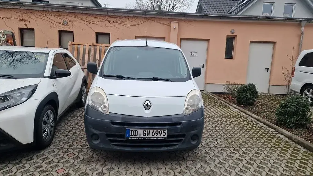 Gebraucht Renault Kangoo Authentique 90 PS (66 kW) 2012 Weiß Van / Kleinbus