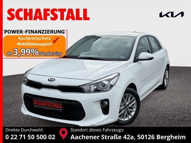 Weiss ((ud) clear white s) Gebraucht 2020 Kia Rio Limousine | 11.979 € (Fairer Preis) - Bild 1/3