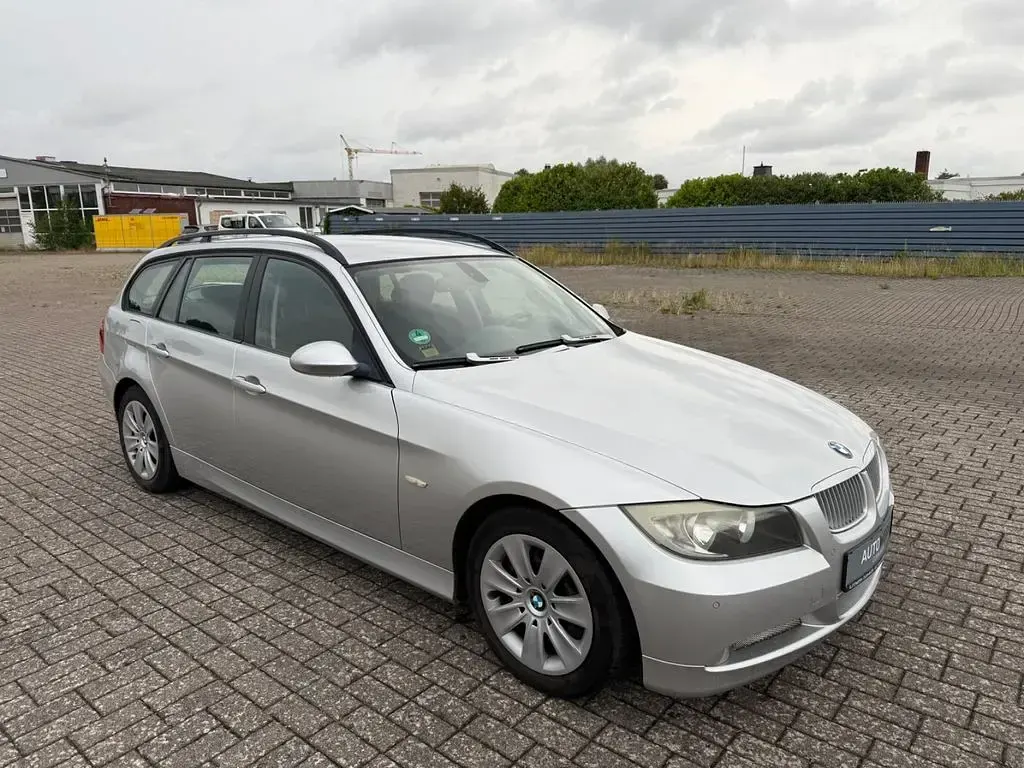 Gebraucht BMW 318 143 PS (105 kW) 2008 Silber Kombi