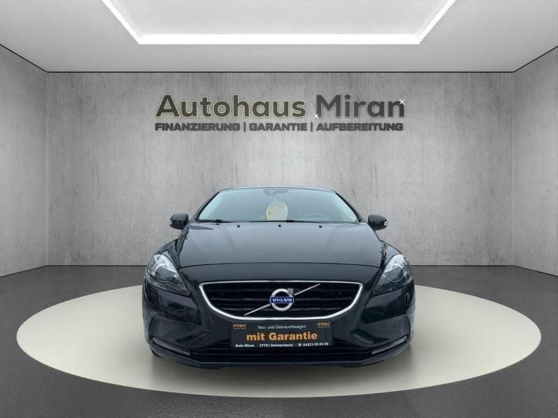 Gebraucht Volvo V40 You! 120 PS (88 kW) 2013 Schwarz Limousine