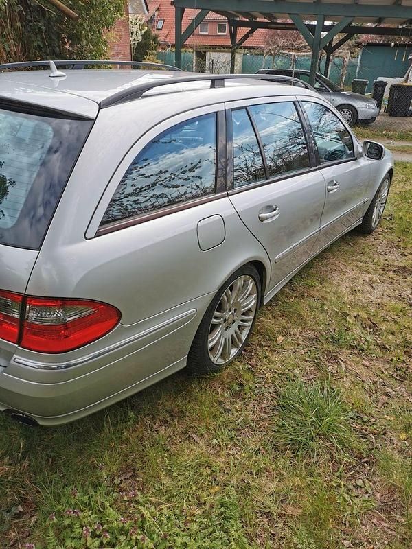 Gebraucht Mercedes E320 Avantgarde 224 PS (164 kW) 2008 Silber Kombi