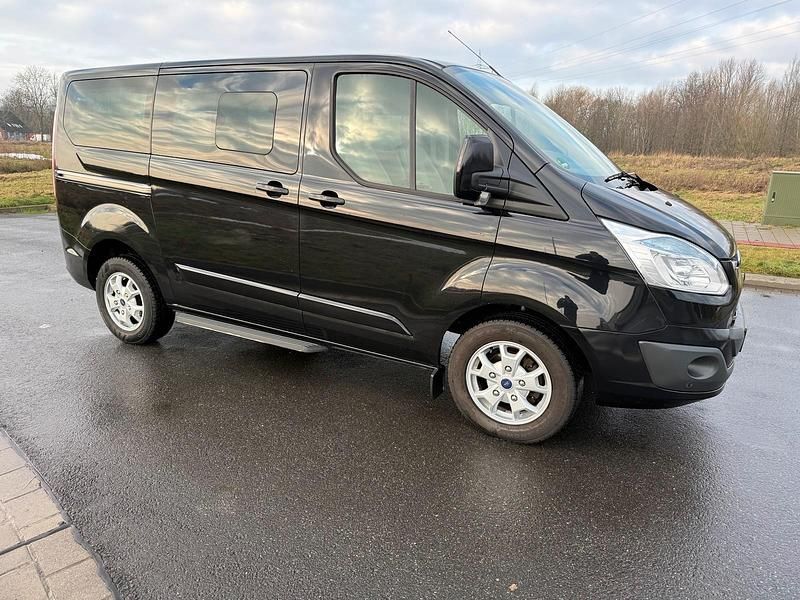 Gebraucht Ford Tourneo 155 PS (114 kW) 2014 Schwarz Van / Kleinbus