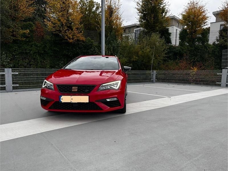 Rot Gebraucht 2020 Cupra Leon Kombi | 23.000 € (Guter Preis) - Bild 1/4