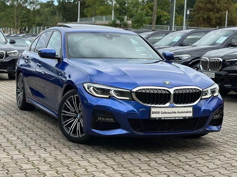 Blau Gebraucht 2019 BMW 330 M Sport Limousine | 26.800 € (Etwas zu teuer) - Bild 1/4