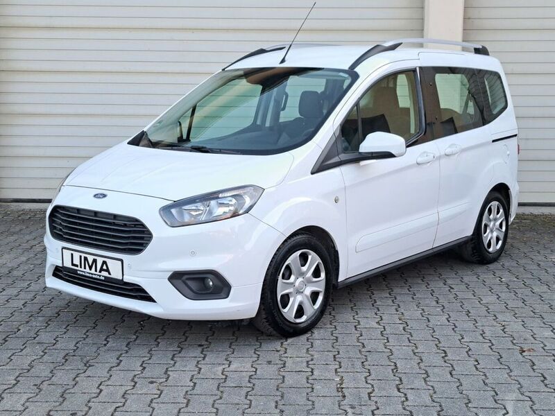 Weiß Gebraucht 2020 Ford Tourneo Courier Van / Kleinbus | 13.790 € (Teuer) - Bild 1/4