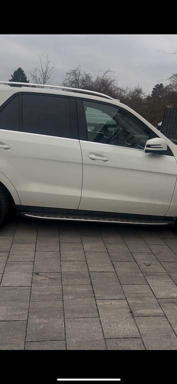 Gebraucht Mercedes ML350 258 PS (189 kW) 2012 Weiß SUV