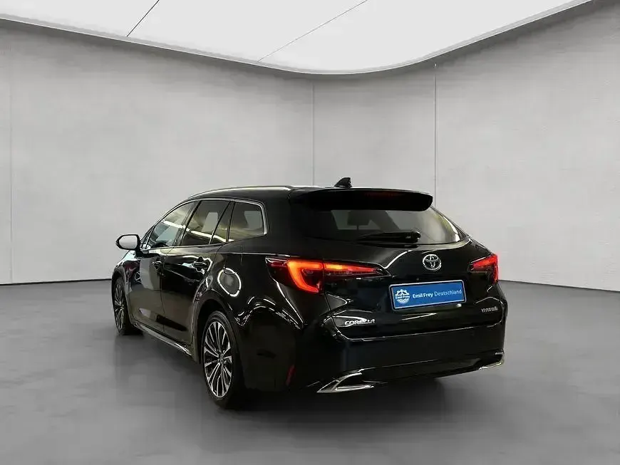 Gebraucht Toyota Corolla Team 196 PS (144 kW) 2023 Schwarz Kombi