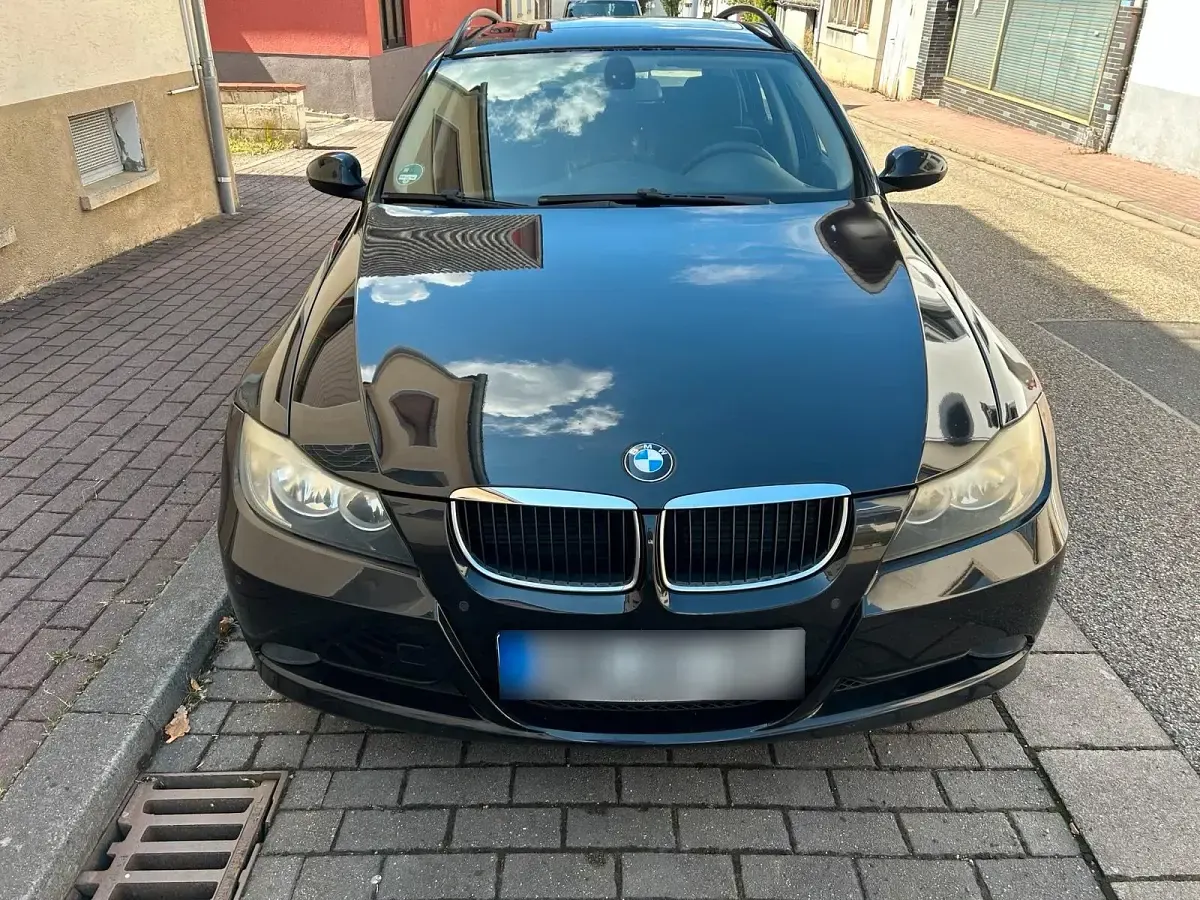 Gebraucht BMW 320 170 PS (125 kW) 2008 Schwarz Kombi