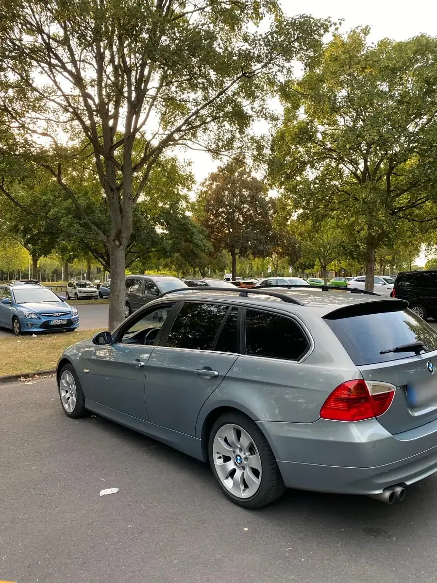 Gebraucht BMW 325 218 PS (160 kW) 2008 Silber Kombi