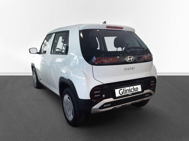 Gebraucht Hyundai Inster Select 71 kW (97 PS) 2025 Atlas white / sol Kleinwagen