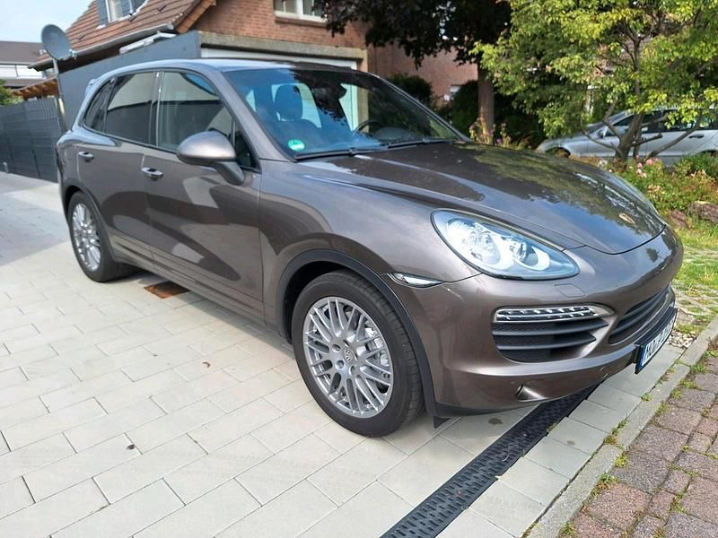 Gebraucht Porsche Cayenne S 400 PS (294 kW) 2011 Braun SUV