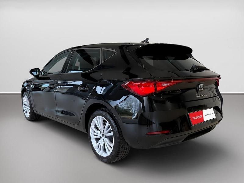 Gebraucht Seat Leon Style 150 PS (110 kW) 2024 Midnight schwarz Limousine