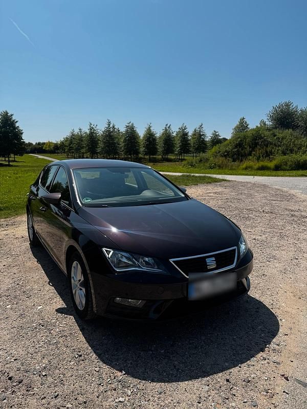Usata Seat Leon 130 CV (95 kW) 2018 Andere farben Utilitaria