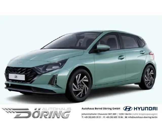Mangrove green / mic Neu 2025 Hyundai i20 Comfort Limousine | 24.480 € (Fairer Preis) - Bild 1/1