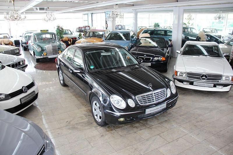 Gebraucht Mercedes E320 Elegance 224 PS (164 kW) 2005 Schwarz Limousine