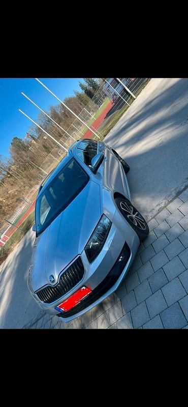Gebraucht Skoda Octavia 179 PS (131 kW) 2013 Silber Kombi