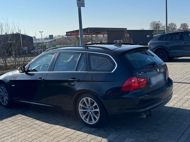Gebraucht BMW 320 M Performance 170 PS (125 kW) 2009 Schwarz Kombi