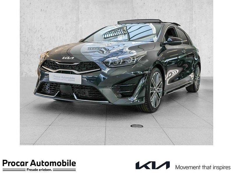 (h8g) dark penta met Neu 2025 Kia Ceed GT-Line Limousine | 30.890 € (Fairer Preis) - Bild 1/4