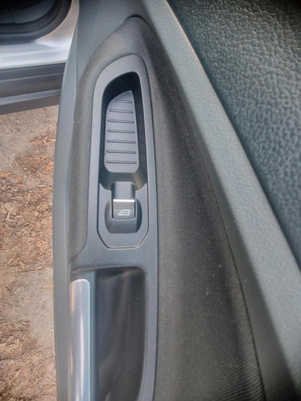 Gebraucht Ford C-MAX 125 PS (91 kW) 2012 Silber Van / Kleinbus