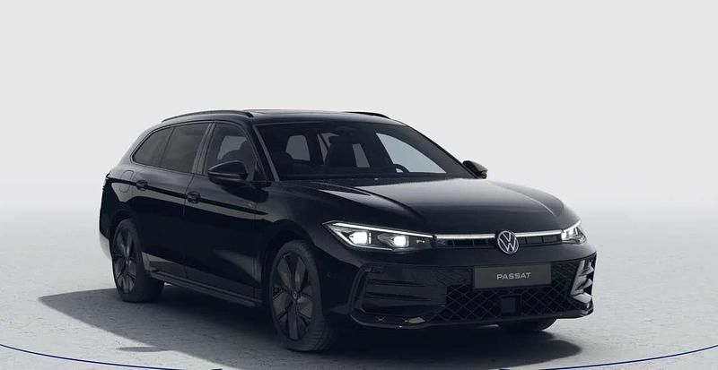 Neu VW Passat R-line 193 PS (141 kW) 2026 Grenadilla black metallic Kombi