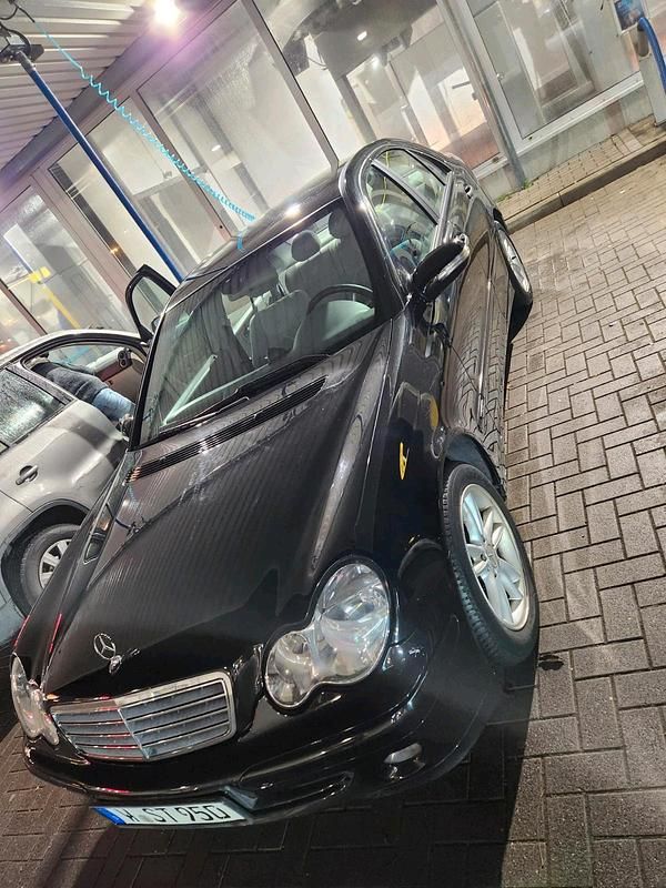 Gebraucht Mercedes C200 136 PS (100 kW) 2005 Schwarz Limousine
