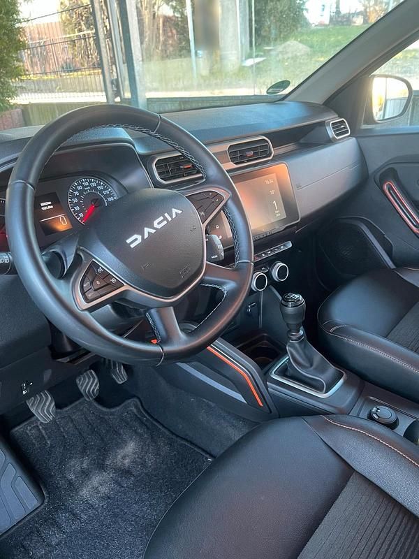 Gebraucht Dacia Duster Extreme 150 PS (110 kW) 2023 Grau SUV