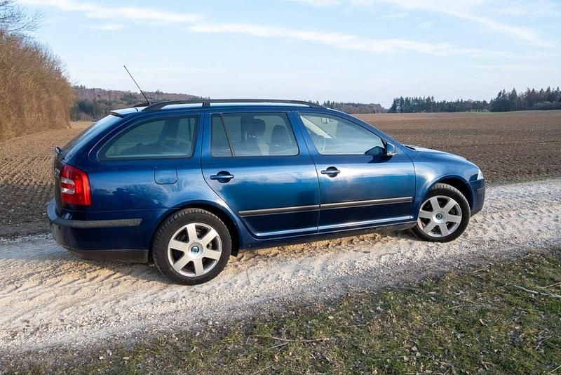 Gebraucht Skoda Octavia 105 PS (77 kW) 2006 Blau Kombi