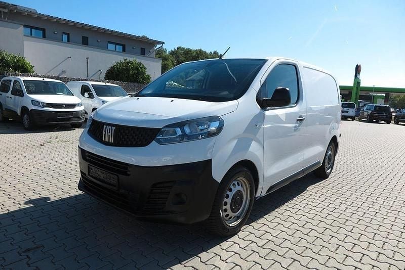 Weiß Gebraucht 2022 Fiat Scudo Basis Van / Kleinbus | 14.900 € (Fairer Preis) - Bild 1/4