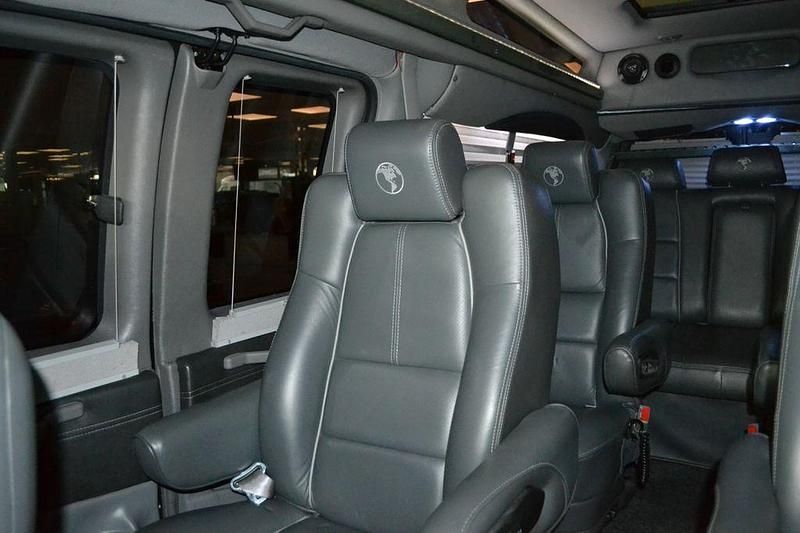 Second-hand Chevrolet Express 345 CP (253 kW) 2017 Negru Monovolum