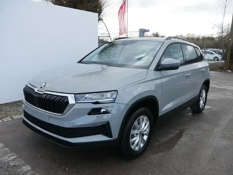Neu Skoda Karoq Selection 150 PS (110 kW) 2026 Stahlgrau SUV